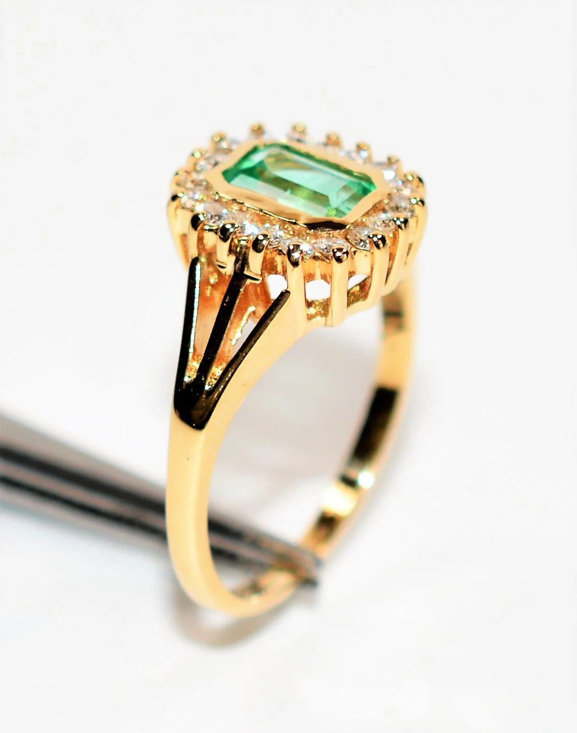Natural Colombian Emerald & Diamond Ring 14K Solid Gold .82tcw Halo Ring Gemstone Ring May Birthstone Ring Emerald Ring Women's Ring Estate - Image 4