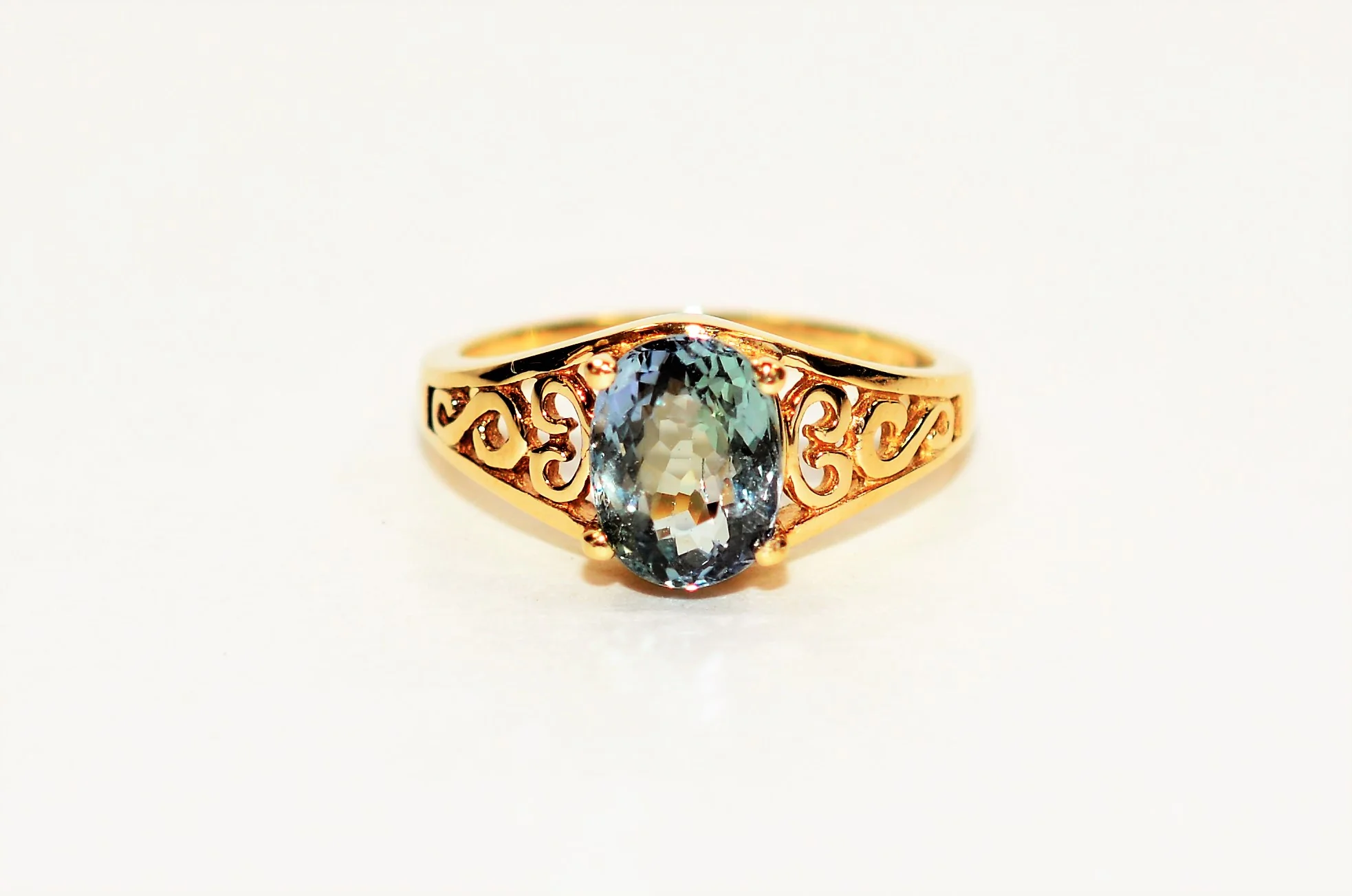 Natural Blue Spinel Ring 14kt Solid Gold 1.80ct Solitaire Ring Gemstone Ring Statement Ring Vintage Ring Ladies Ring June Birthstone Jewelry
