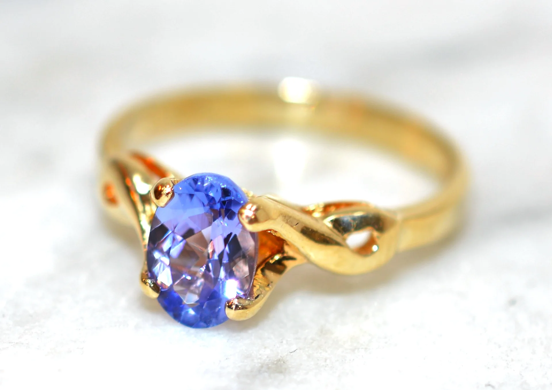 Natural Tanzanite Ring 10K Solid Gold .82ct Solitaire Ring Statement Ring Vintage Ring Estate Jewelry Vintage Jewellery Birthstone Ring - Image 8